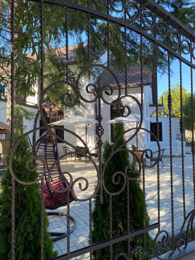 Hotel Old Pitius ปิซุนดา ภายนอก รูปภาพ