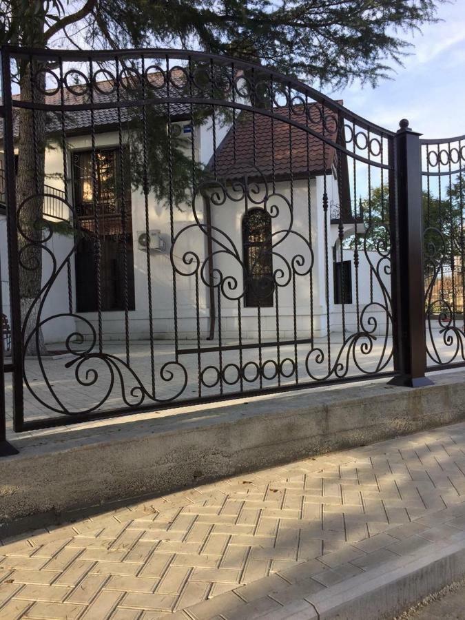 Hotel Old Pitius ปิซุนดา ภายนอก รูปภาพ
